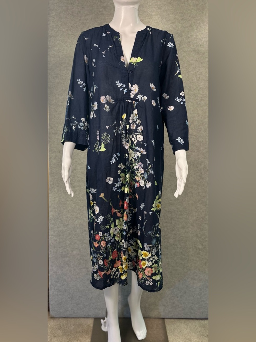 One Season Australia Long Poppy Loose Navy Floral Midi Dress Light Cotton